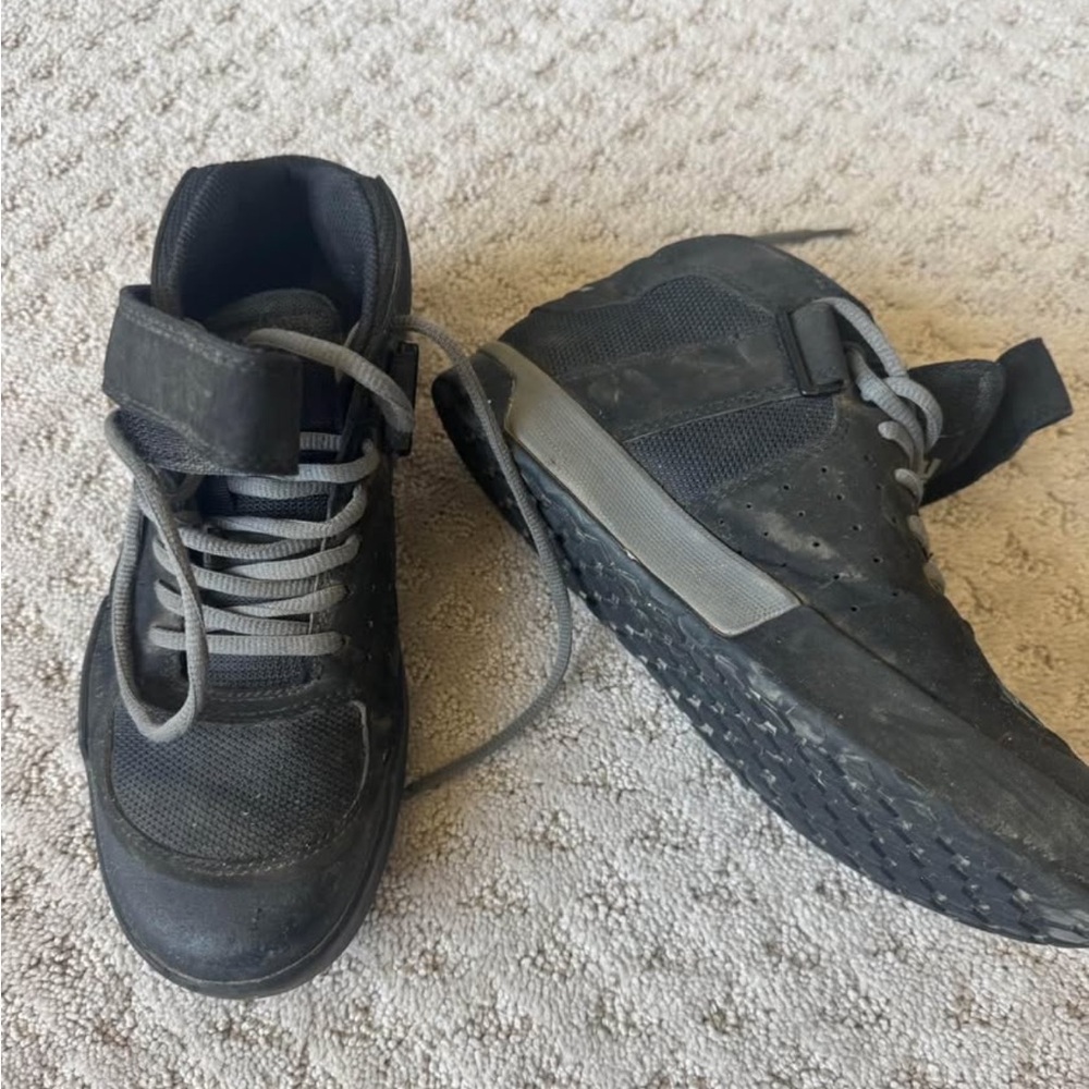 Youth Mountain Biking shoes
